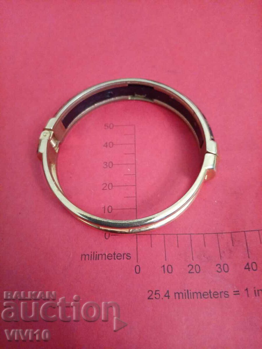 Аукцион Старинна гривна емаил