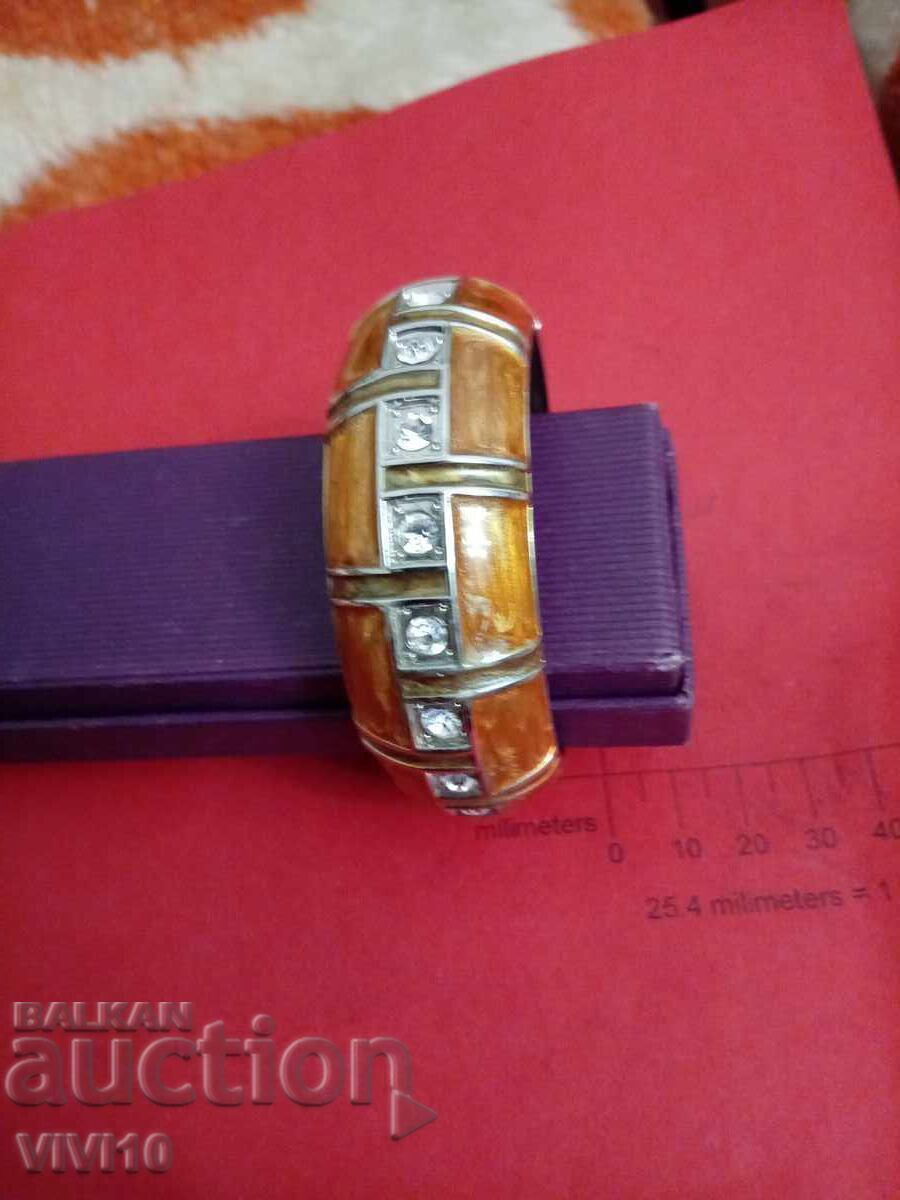 Αρχαίο βραχιόλι σμάλτου με τιμή 30.00 BGN | € 15.34 Αρχαίο βραχιόλι σμάλτου με τιμή 30.00 BGN | € 15.34