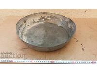 Μπακιρένια σφυρήλατη αναγεννησιακή μεγάλη τάβα, κούπα