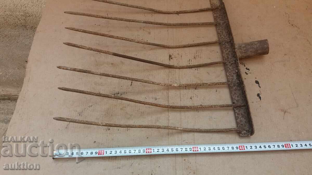 ΜΕΓΑΛΗ ΠΑΛΙΑ ΒΙΛΑ ΓΙΑ ΛΙΣΤΑ, ΑΧΥΡΩΝΑΣ με τιμή 9.99 BGN | € 5.11