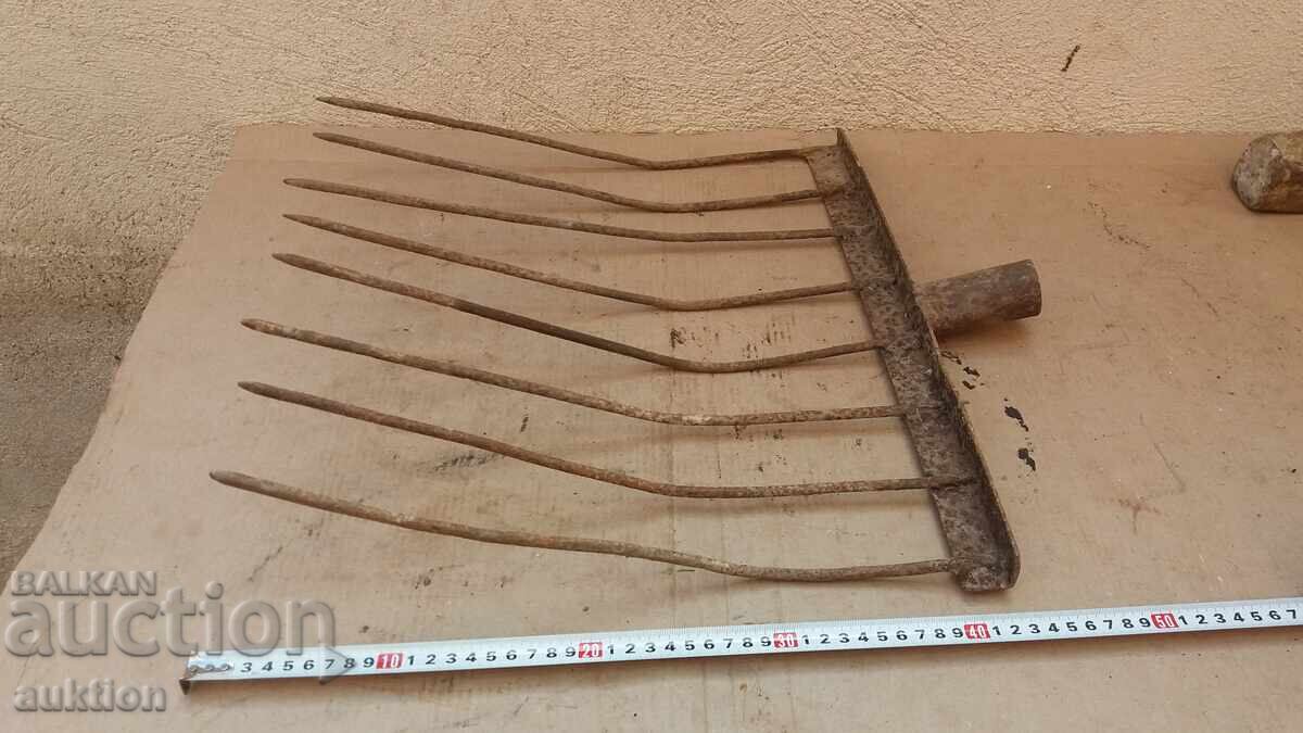 ΜΕΓΑΛΗ ΠΑΛΙΑ ΒΙΛΑ ΓΙΑ ΛΙΣΤΑ, ΑΧΥΡΩΝΑΣ