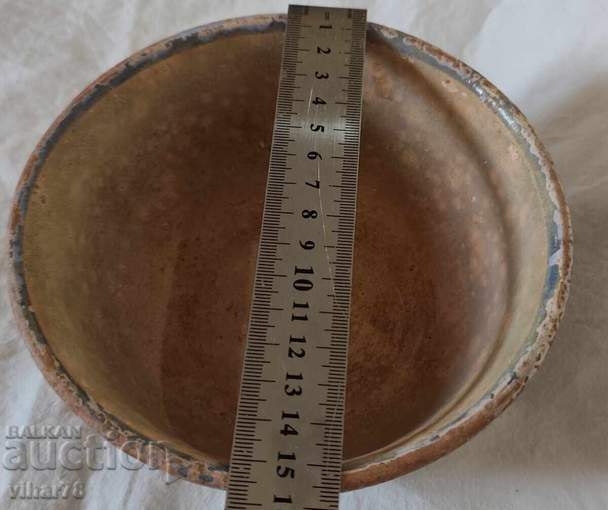 Auction  Old ceramic pot