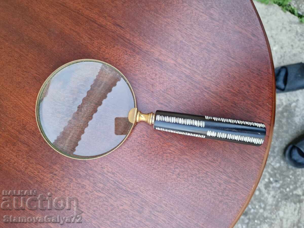 Livrarea Lupă antică englezească superbă Livrarea Lupă antică englezească superbă