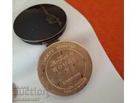 Рядкост!!!Кутийка,пудриера CARMINE - Holliwood