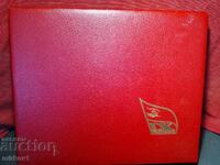 Album de lux cu conducerea de partid a RDG