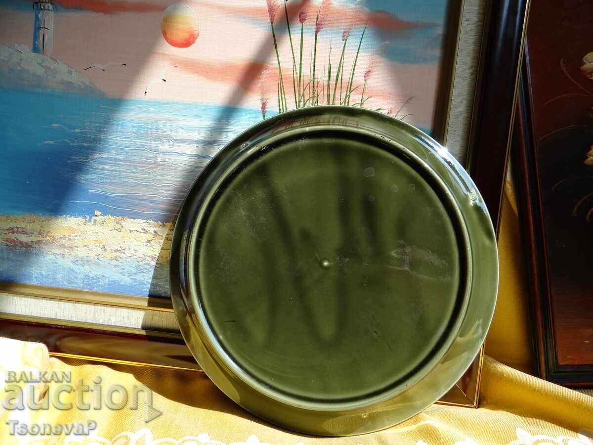 Porcelain platter for appetizers with price 3.00 BGN | € 1.53 Porcelain platter for appetizers with price 3.00 BGN | € 1.53