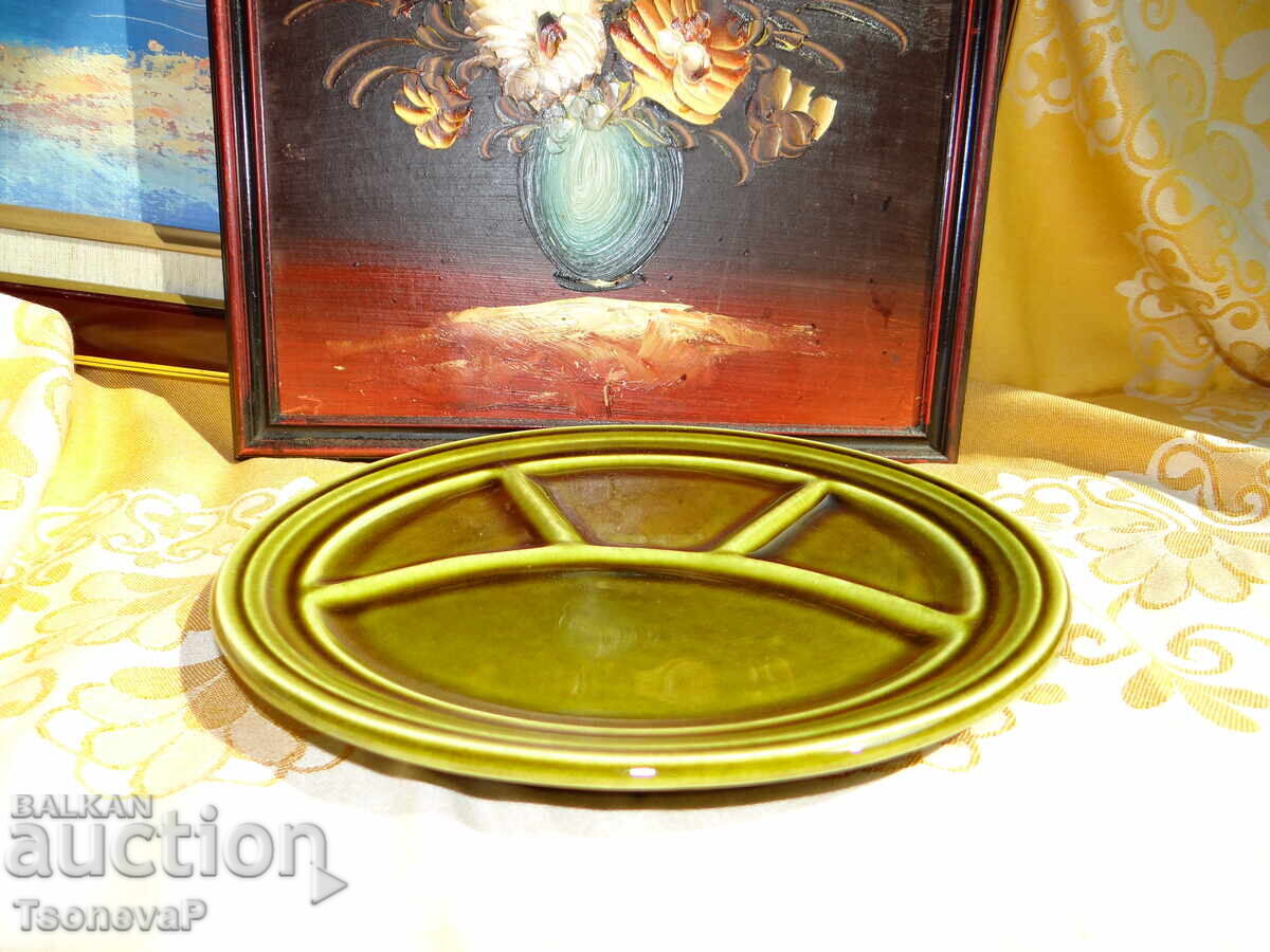 Аукцион Френско порцеланово плато за разядки Аукцион Френско порцеланово плато за разядки