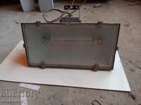 În lumina reflectoarelor