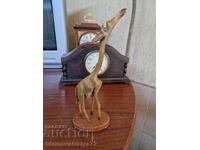Παλιά, όμορφη, αντίκα φιγούρα από κέρατο