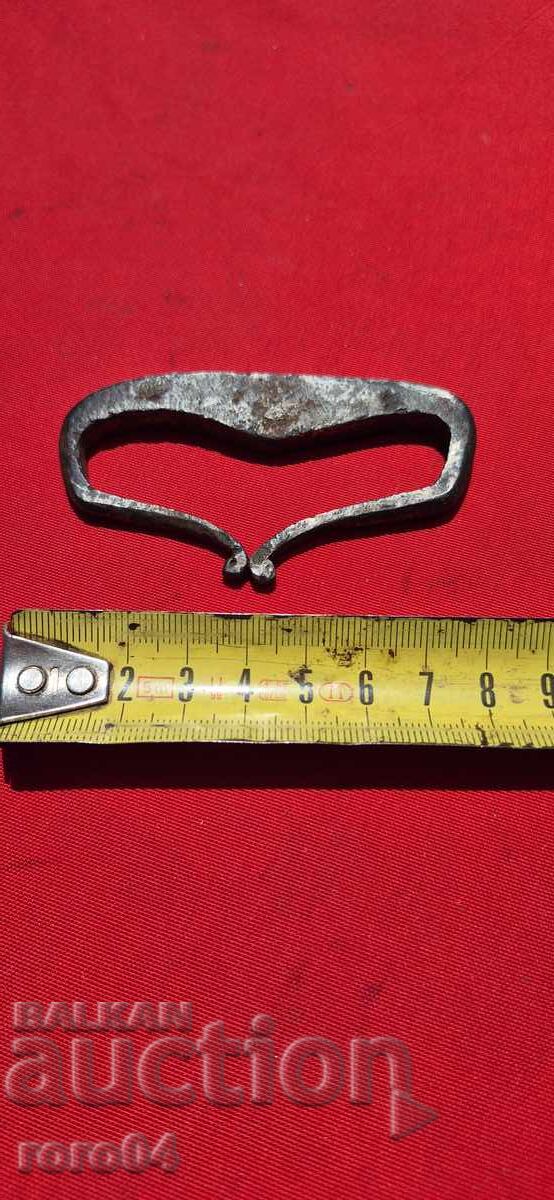 Licitație Brichetă