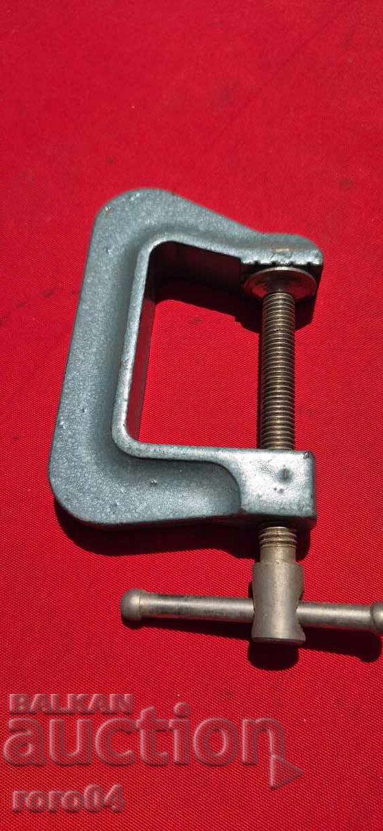 Δεν μπορώ να μεταφράσω αυτό το κείμενο,