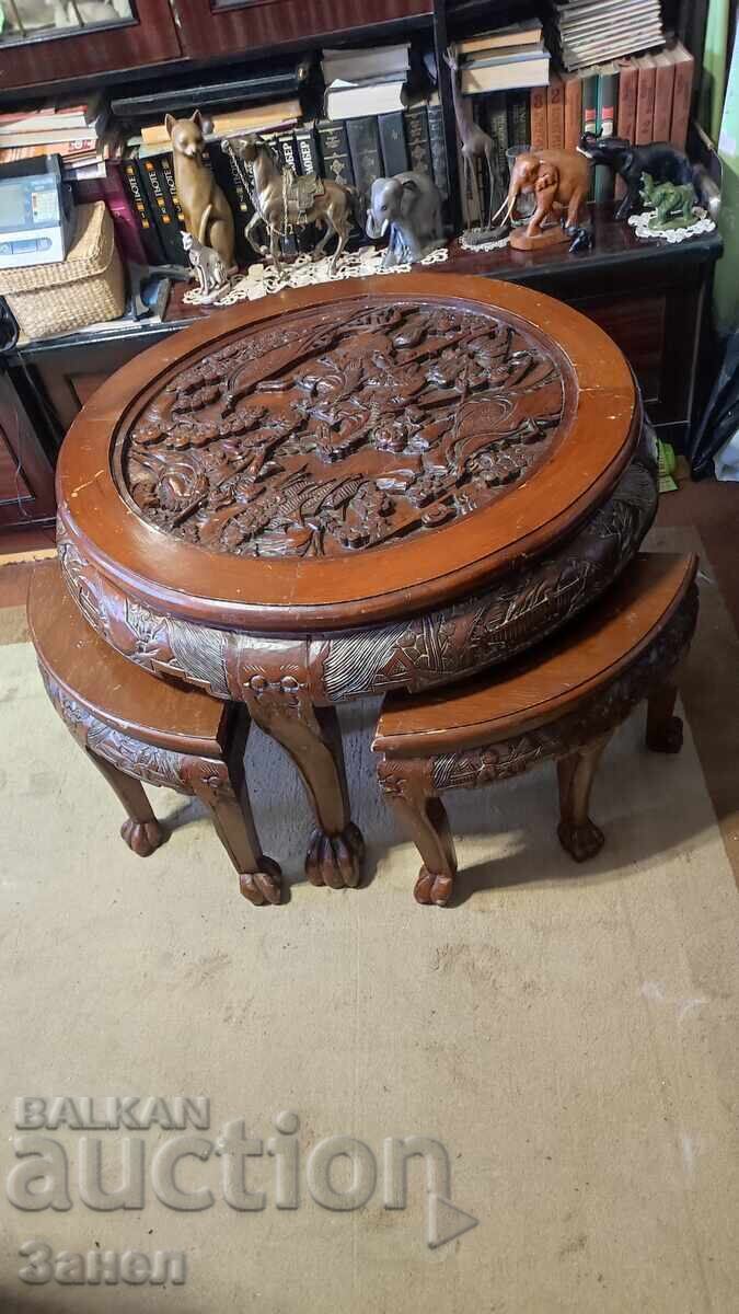 Τραπεζάκι ξυλόγλυπτο