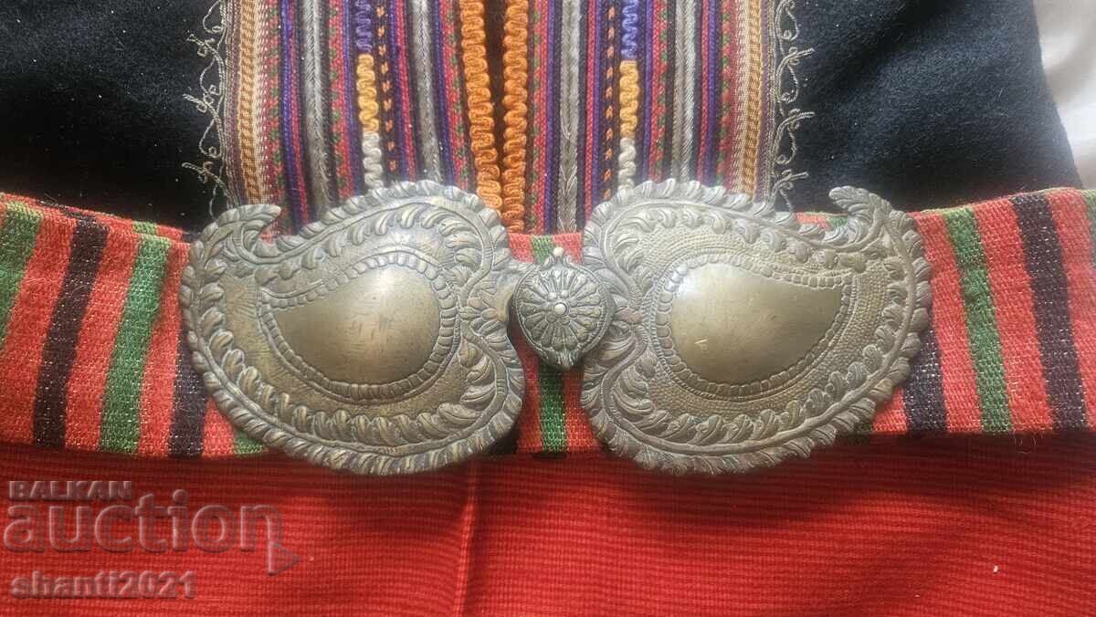 АВТЕНТИЧНА КЮСТЕНДИЛСКА САЯ НОСИЯ ,златна  СЪРМА, пафти с цена 890.00 лв. | € 455.05