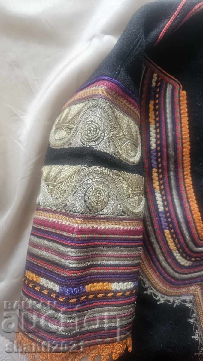 АВТЕНТИЧНА КЮСТЕНДИЛСКА САЯ НОСИЯ ,златна  СЪРМА, пафти - 6