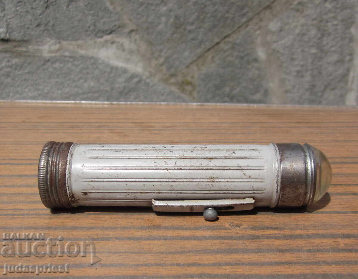 Παράδοση Δεύτερος Παγκόσμιος Πόλεμος Γερμανικό στρατιωτικό φακό τσέπης HAWE Παράδοση Δεύτερος Παγκόσμιος Πόλεμος Γερμανικό στρατιωτικό φακό τσέπης HAWE