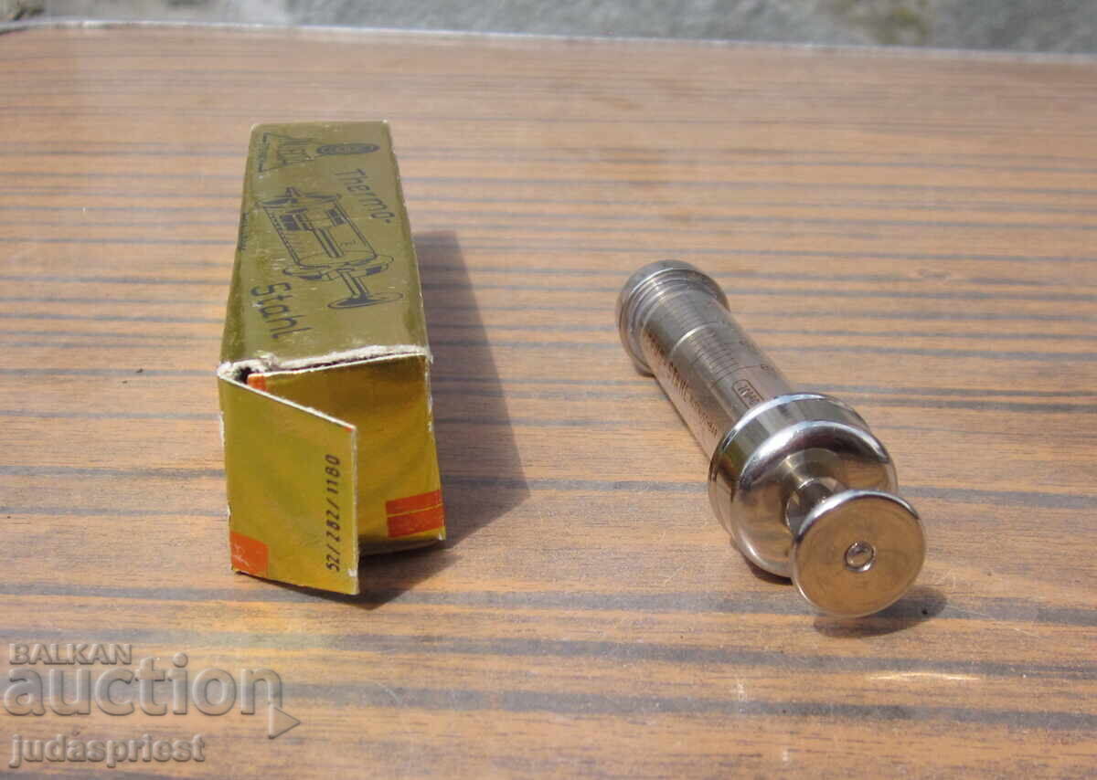 Δημοπρασία Παλιά Γερμανική σύριγγα ινσουλίνης αχρησιμοποίητη με κουτί Δημοπρασία Παλιά Γερμανική σύριγγα ινσουλίνης αχρησιμοποίητη με κουτί