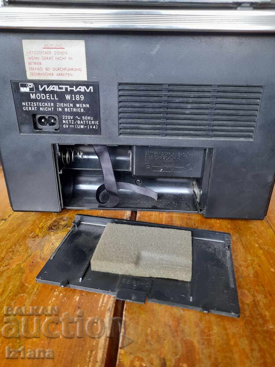 Παλιό ραδιοκασετόφωνο Waltham - 6