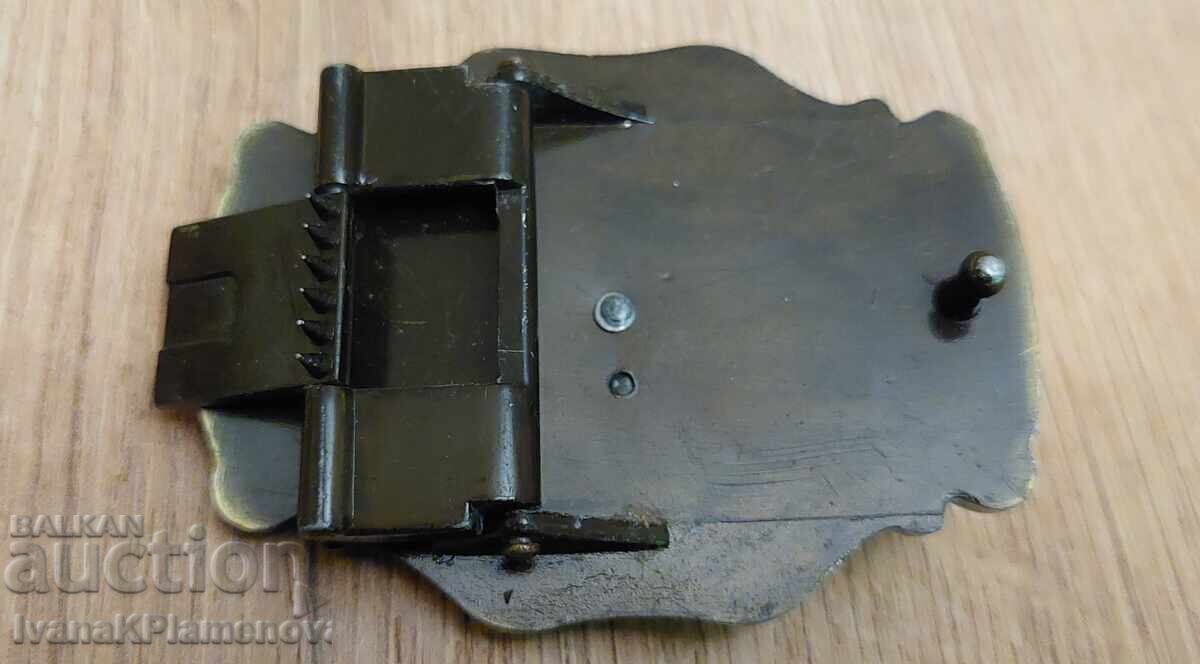 Delivery of Belt buckle