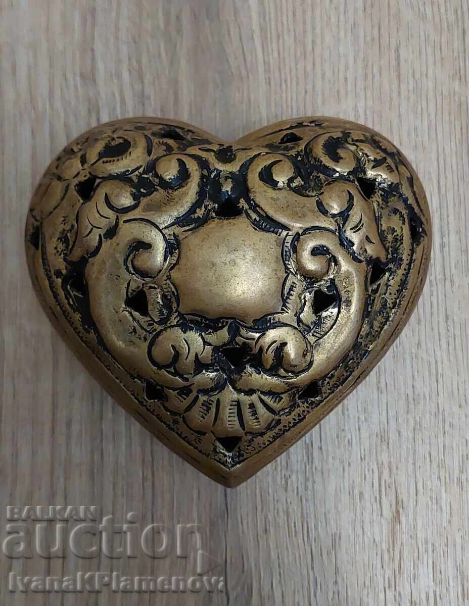 Θήκη από ορείχαλκο για γνώστες