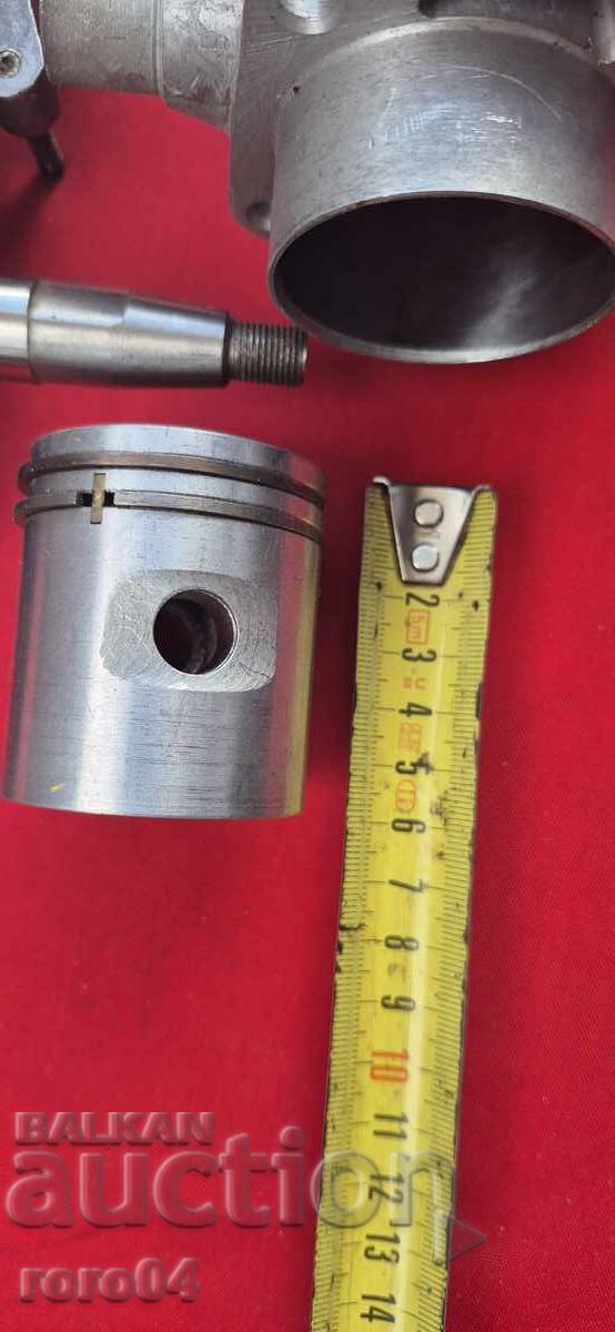 Licitație PISTON - CILINDRU - ARBORE COTIT - DRUJBA