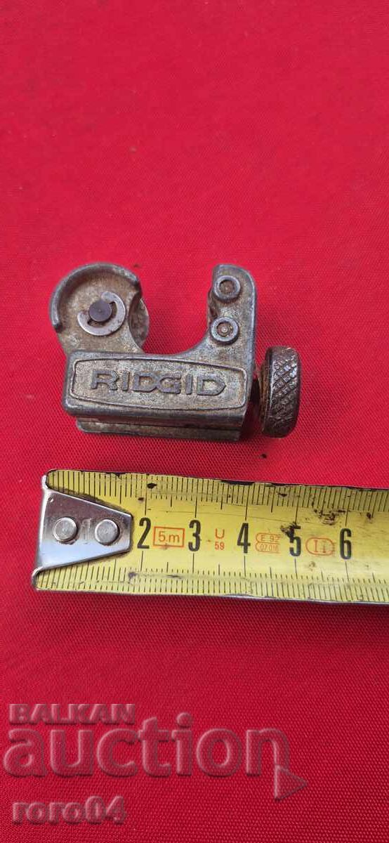 РЕЗАЧ - ТРЪБИ - RIDGIT - USA с цена 30.00 лв. | € 15.34 РЕЗАЧ - ТРЪБИ - RIDGIT - USA с цена 30.00 лв. | € 15.34