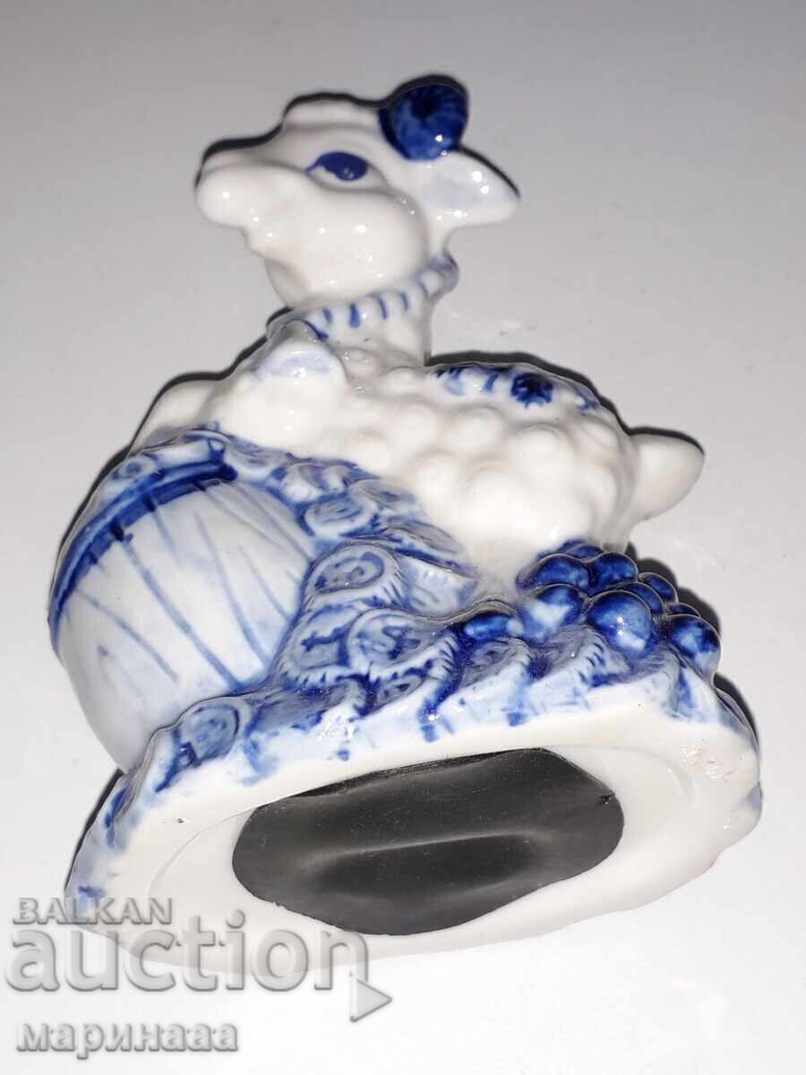 Auction  FIGURINE-PIGGY BANK. PORCELAIN