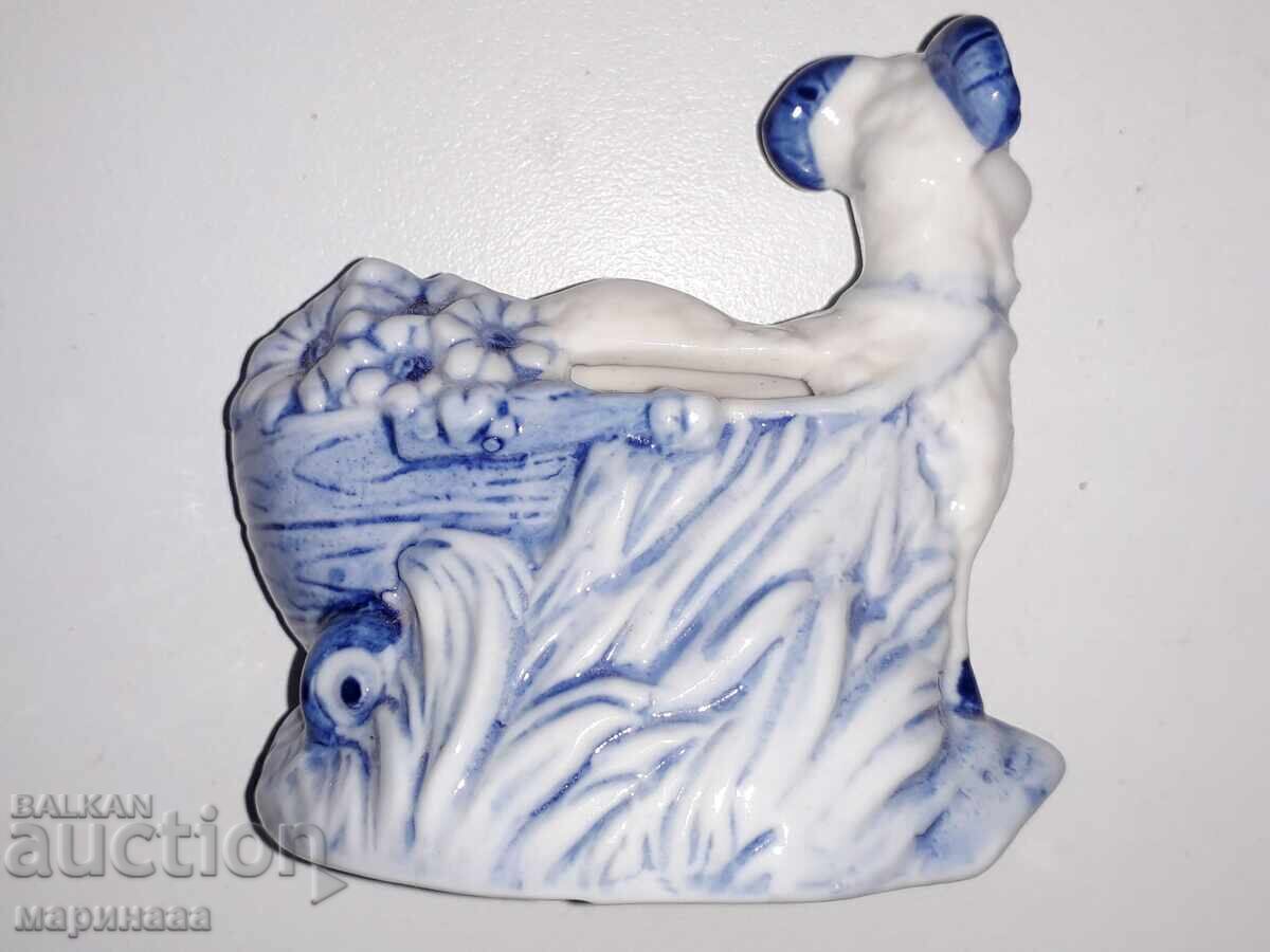 ФИГУРКА-КАСИЧКА. ПОРЦЕЛАН с цена 1.50 лв. | € 0.77