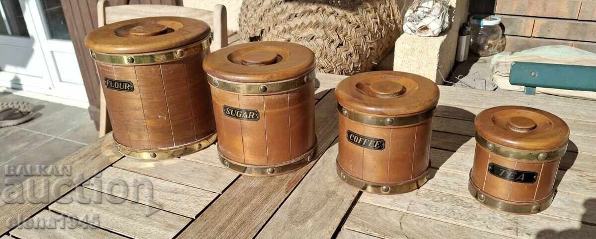 Cutii de depozitare pentru câini francezi