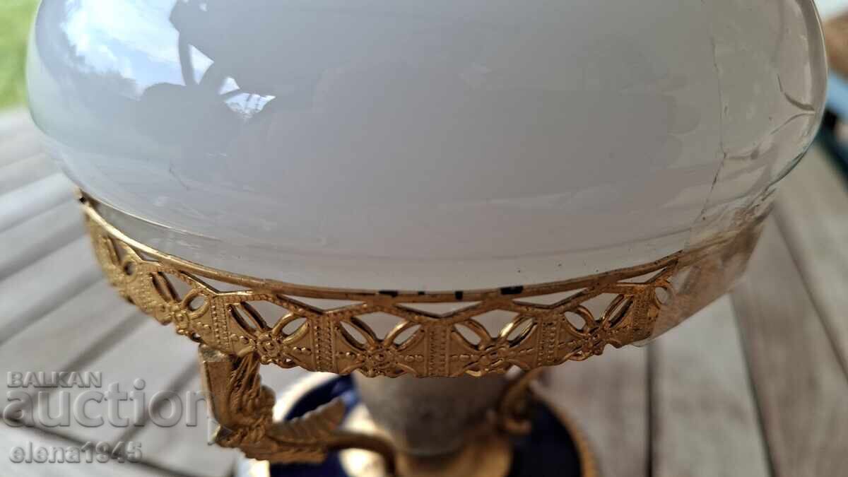 Аукцион Антикварна френска лампа Аукцион Антикварна френска лампа