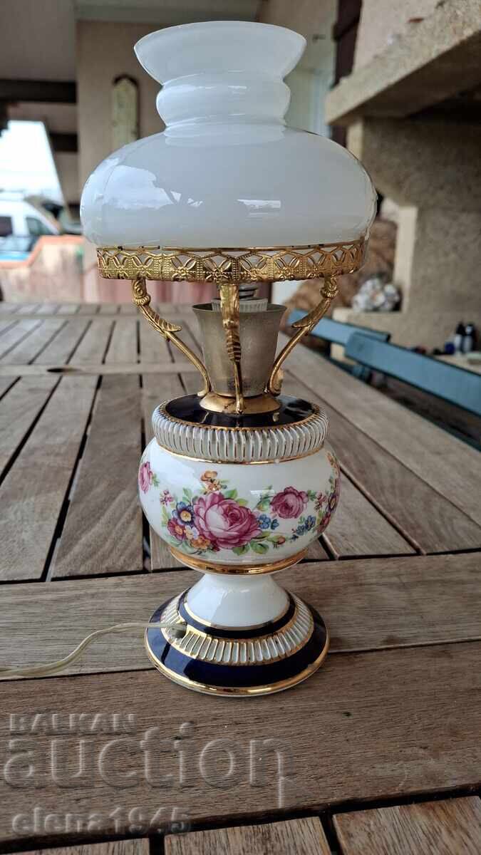 Антикварна френска лампа Антикварна френска лампа