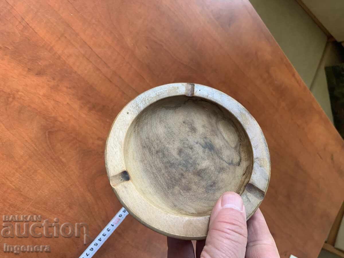 Auction  WALNUT WOOD ASHTRAY