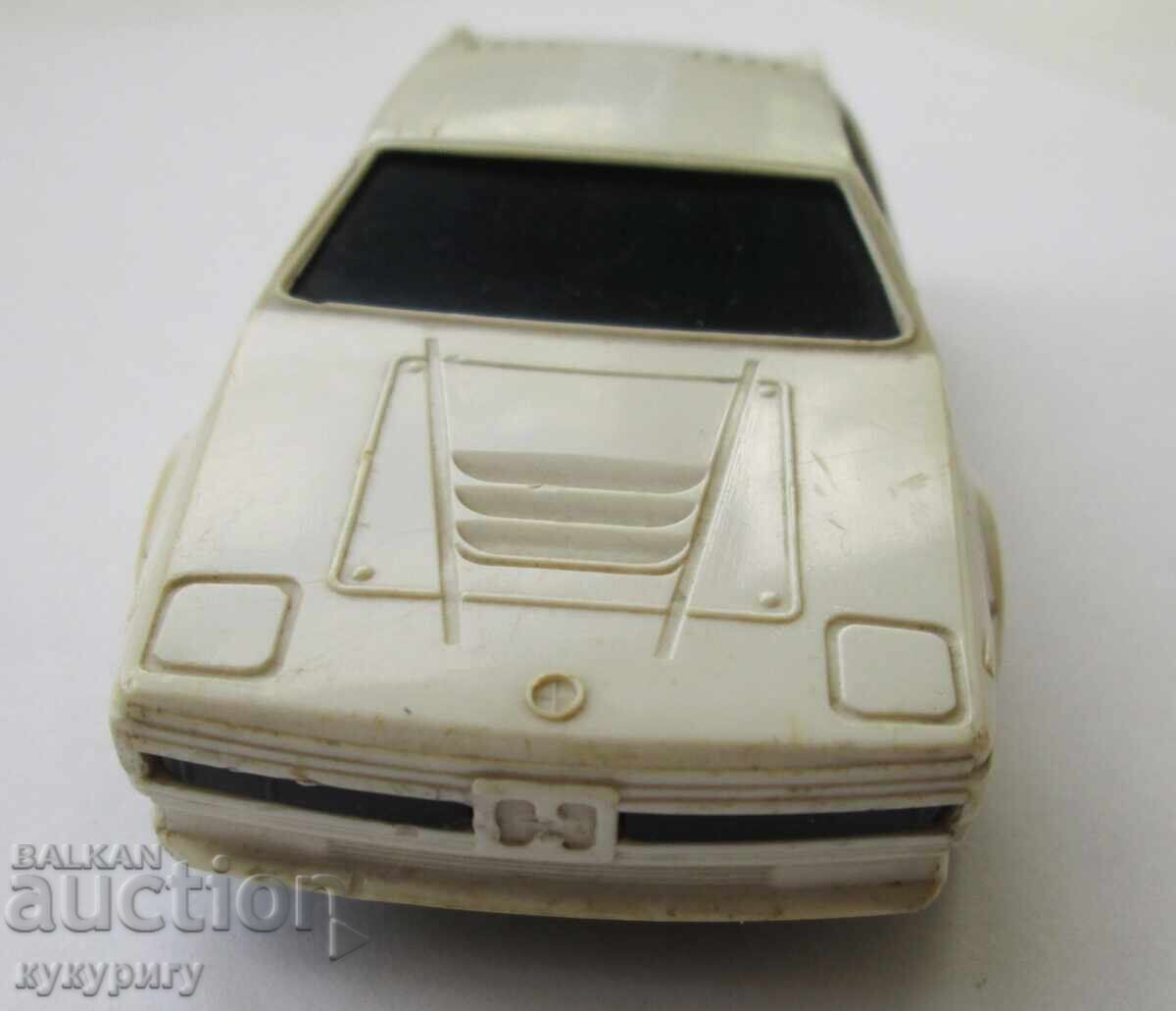 Vechi cărucior de plastic socialist IGRA - BMW BMW M1 M:43 cu preț 40.00 BGN | € 20.45