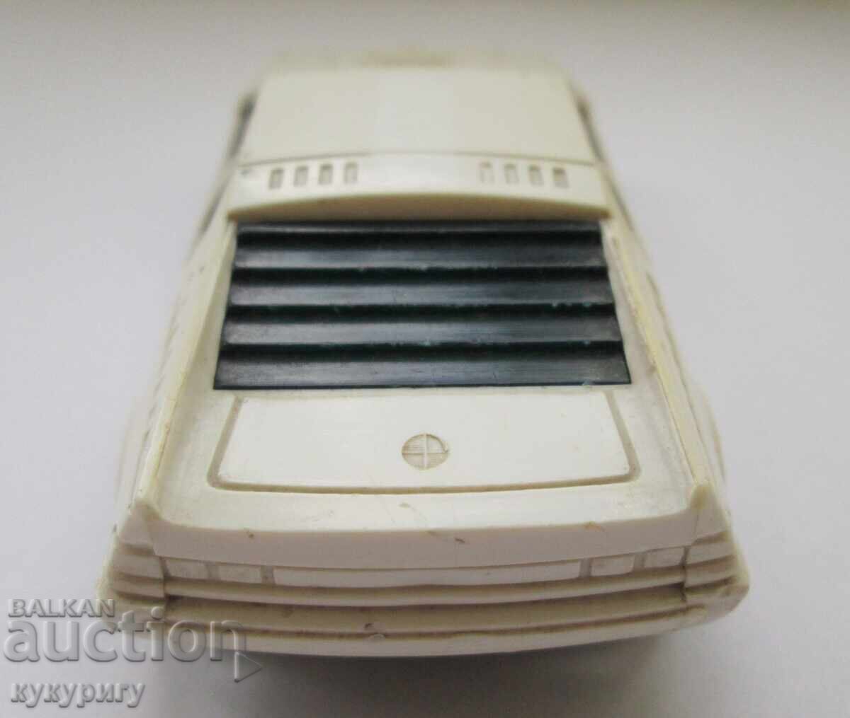 Licitație Vechi cărucior de plastic socialist IGRA - BMW BMW M1 M:43