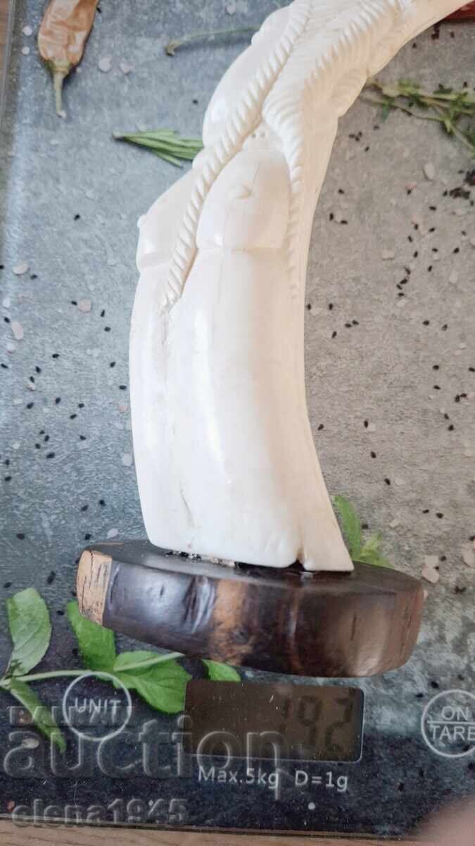 Delivery of Ivory sculpture