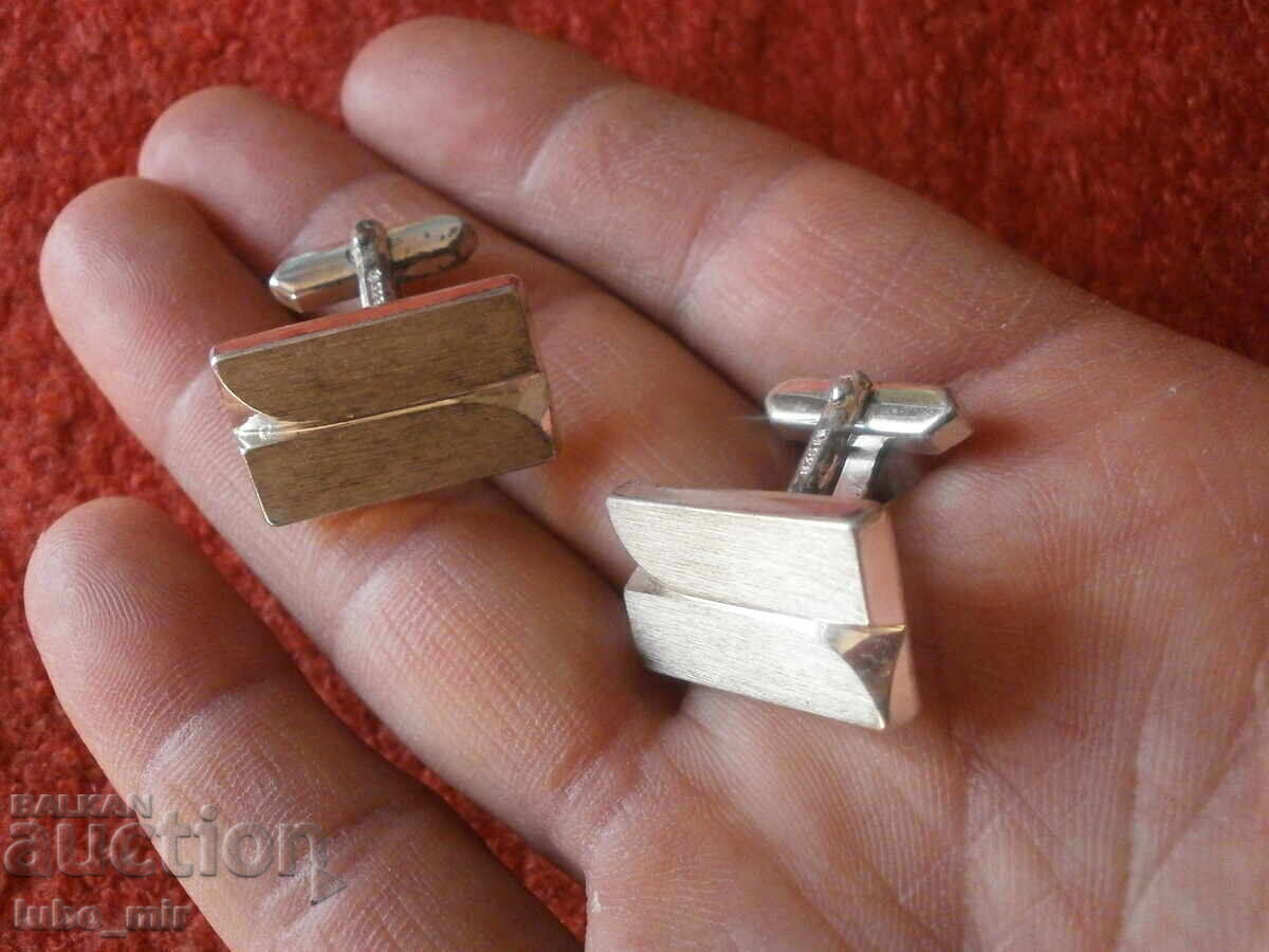 СТАРИ СРЕБЪРНИ БУТОНЕЛИ СТАРИ СРЕБЪРНИ БУТОНЕЛИ