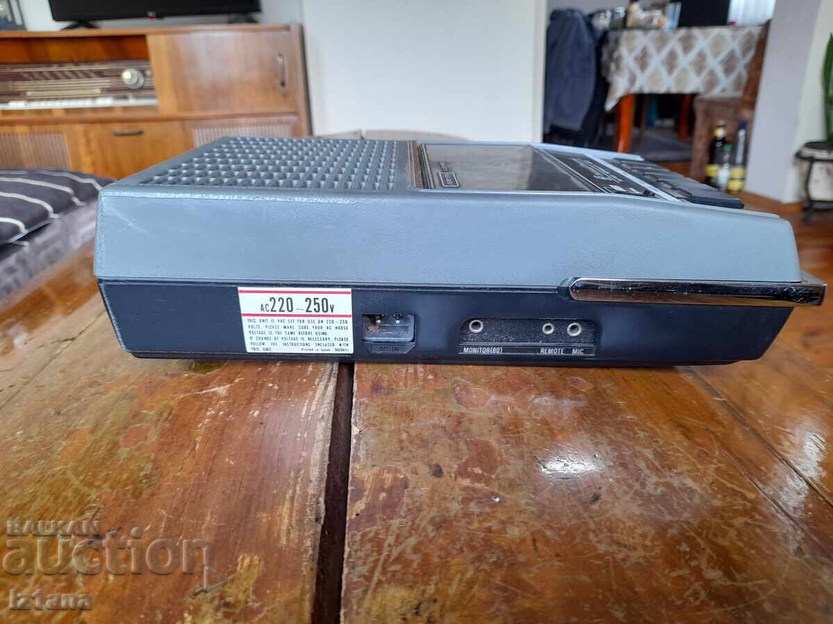 Доставка на Стар касетофон National Panasonic RQ-211 S