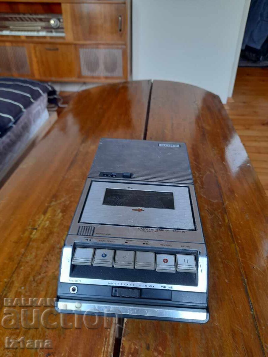 Παλιό κασετόφωνο Sony TCM-757