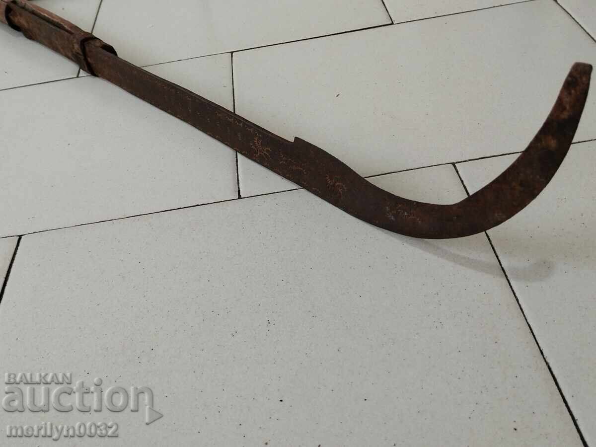 Delivery of Old blade, tool, hand-forged scythe, cleaver, machete Delivery of Old blade, tool, hand-forged scythe, cleaver, machete