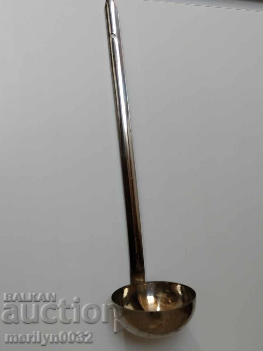 Lingură veche din oțel inoxidabil, polonic Coreea de Nord cu preț 48.00 BGN | € 24.54