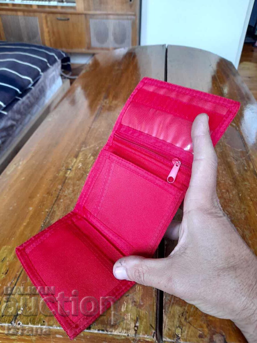 Delivery of Marlboro wallet