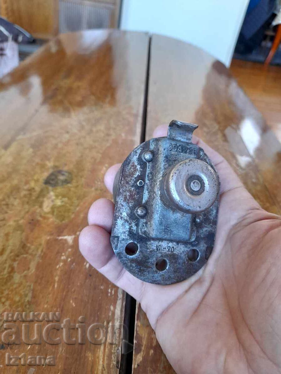 Παλιό τραπέζι κλειδιού με τιμή 27.00 BGN | € 13.80