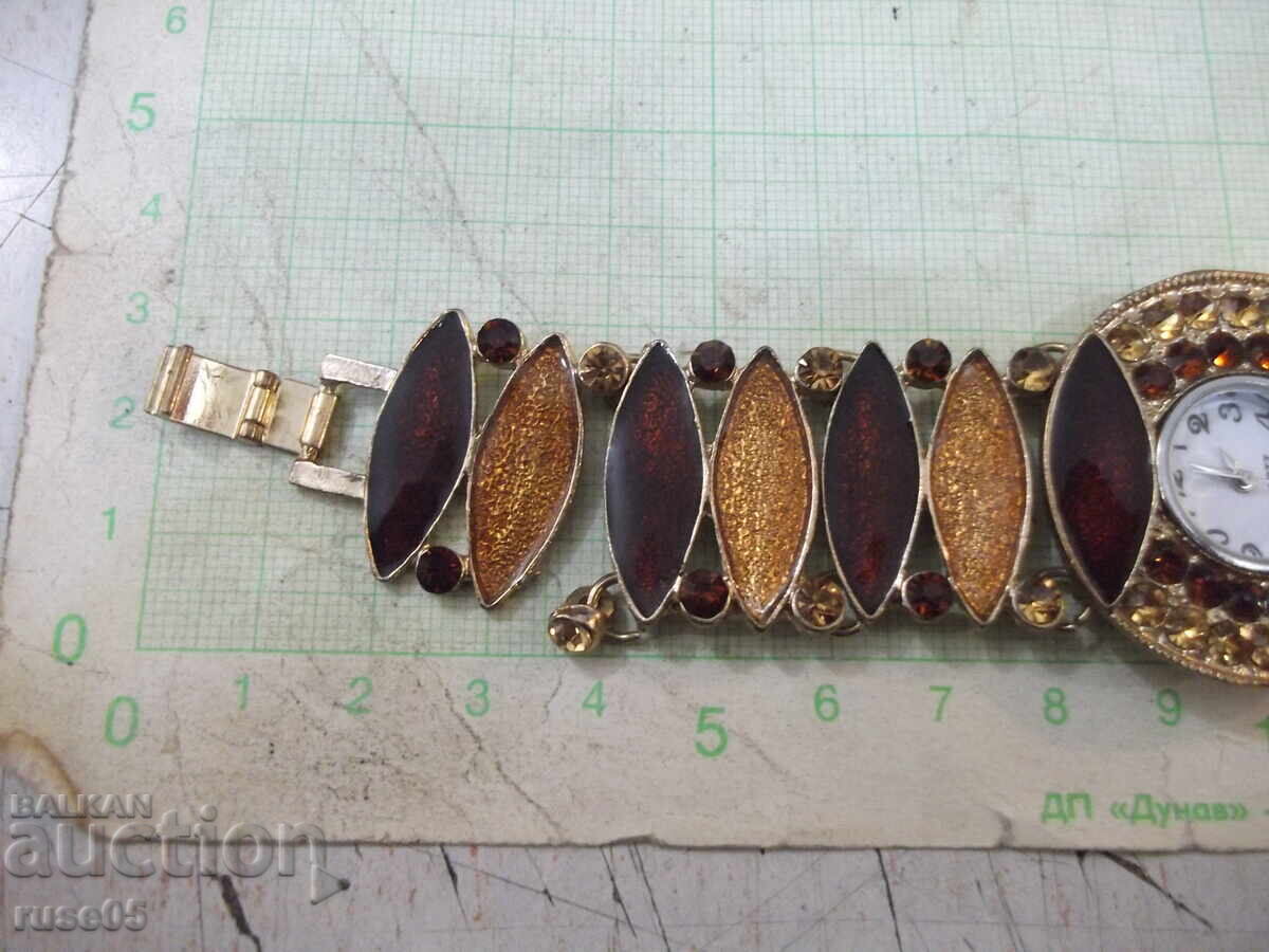 Licitație Ceas de damă cuarț funcțional Licitație Ceas de damă cuarț funcțional