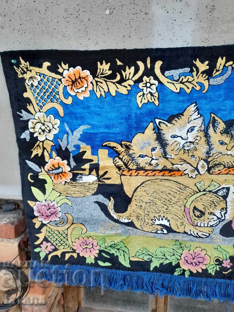 Δημοπρασία Μοκέτα αντίκα, επένδυση τοίχου Δημοπρασία Μοκέτα αντίκα, επένδυση τοίχου