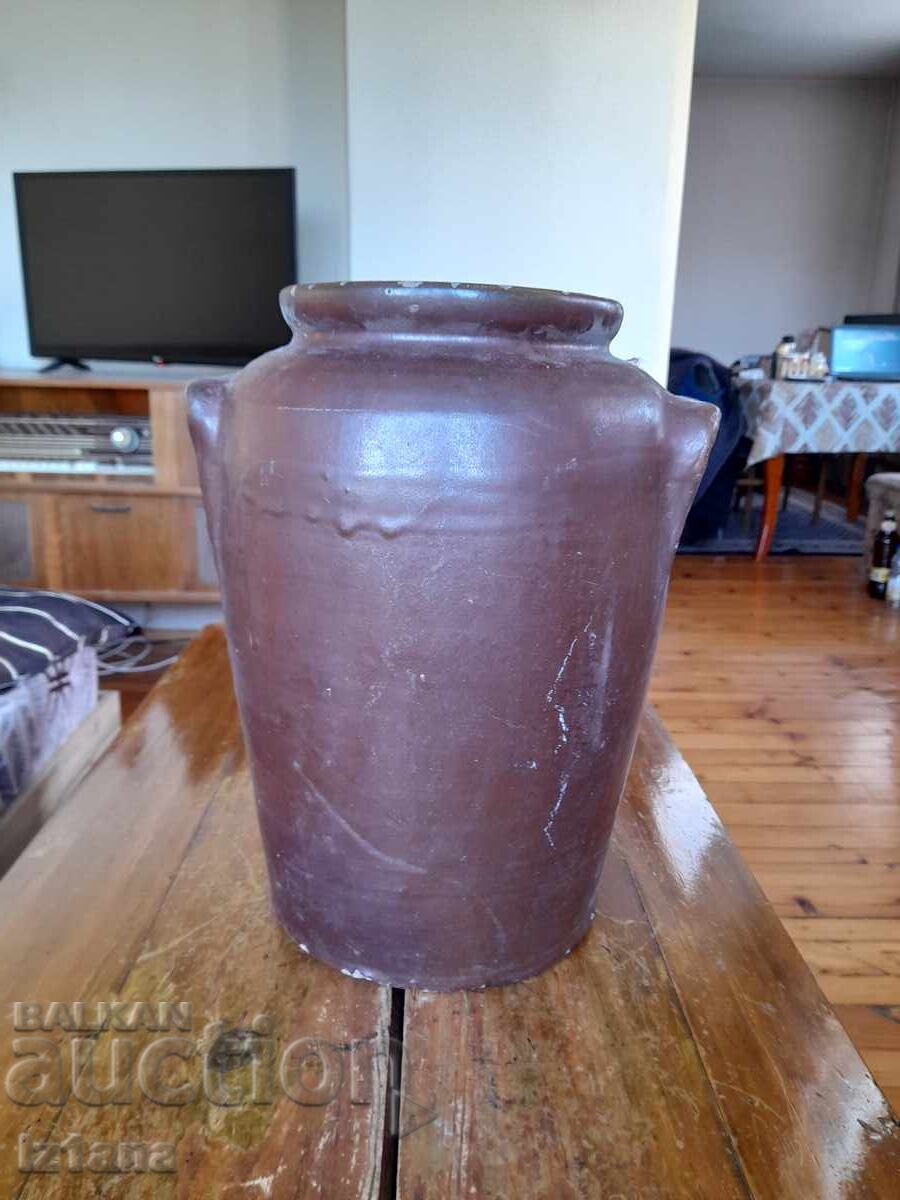 Licitație Un borcan străvechi