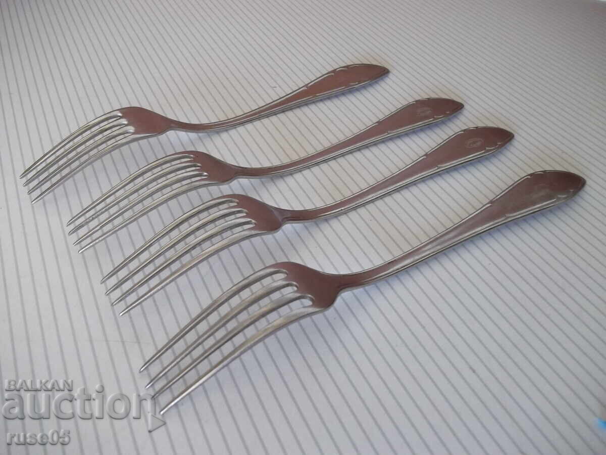 Livrarea Lot de 4 furculițe de la "Fabrica - P.Denev-Gabrovo" Livrarea Lot de 4 furculițe de la "Fabrica - P.Denev-Gabrovo"