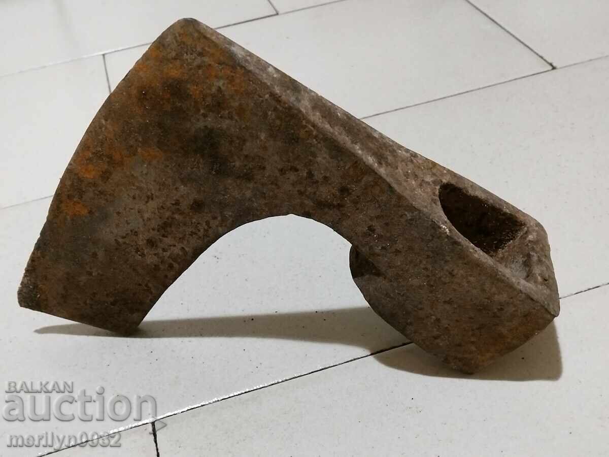 Δημοπρασία Παλιό τσεκούρι, τσεκούρι, σφυρήλατο σίδερο με λεπίδα σπαθιού Δημοπρασία Παλιό τσεκούρι, τσεκούρι, σφυρήλατο σίδερο με λεπίδα σπαθιού