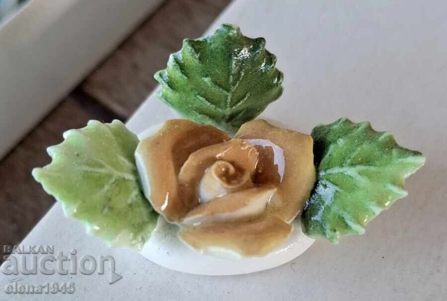 Παράδοση Πορσελάνινες τριαντάφυλλα