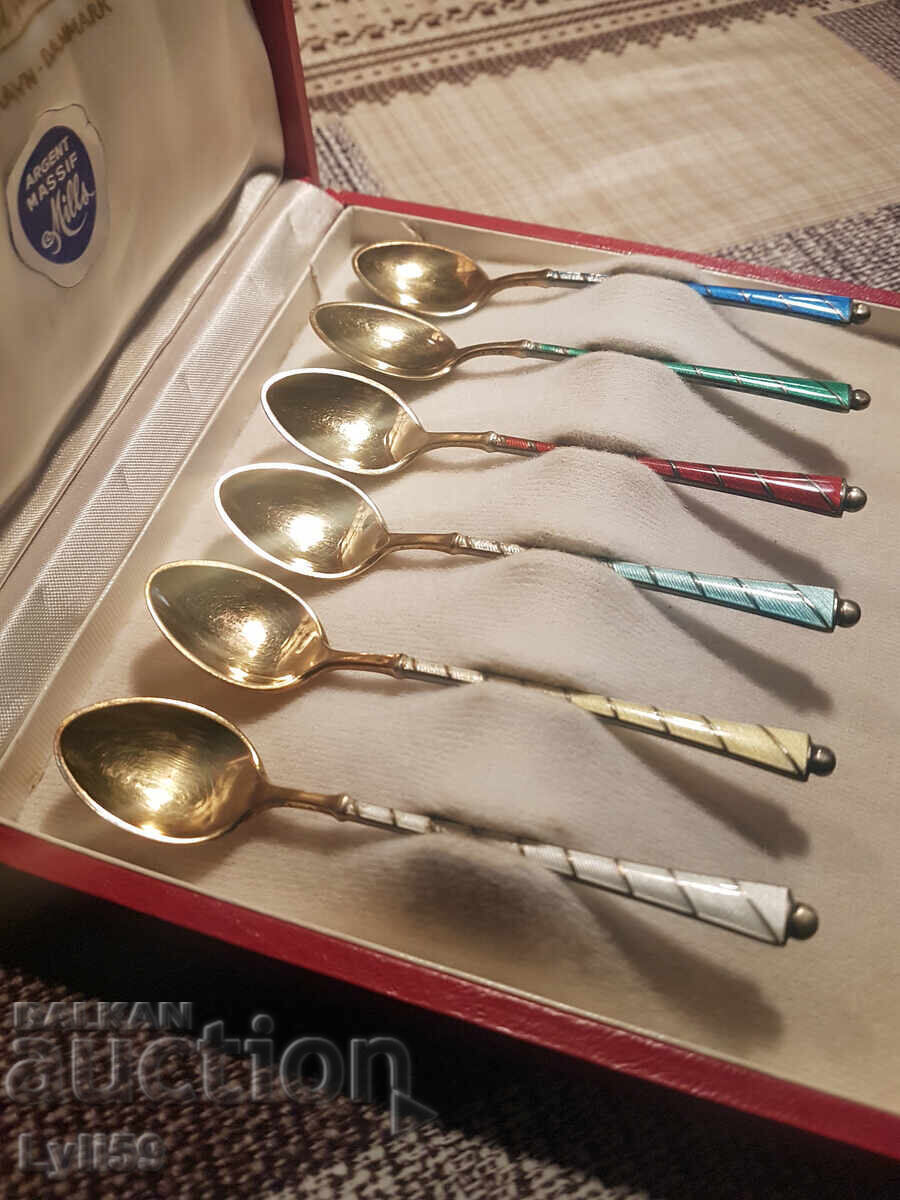Komplekt από 6 ασημένια επιχρυσωμένα κουταλάκια καφέ με τιμή 480.00 BGN | € 245.42
