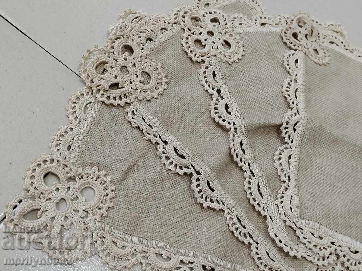 Δαντελένια χαρτομάντηλα με τιμή 43.00 BGN | € 21.99