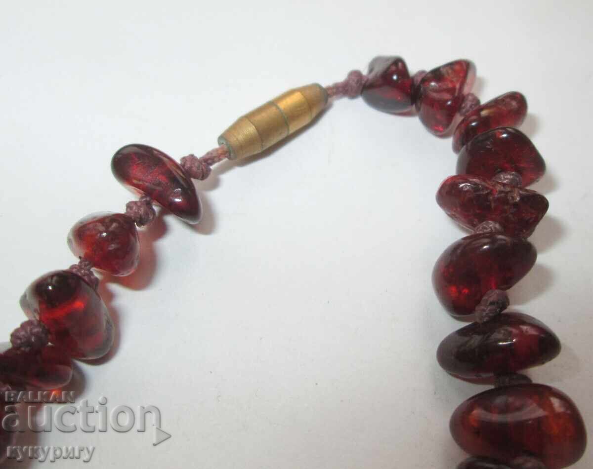 Старо кехлибарено колие гердан натурален тъмен кехлибар с цена 75.00 лв. | € 38.35